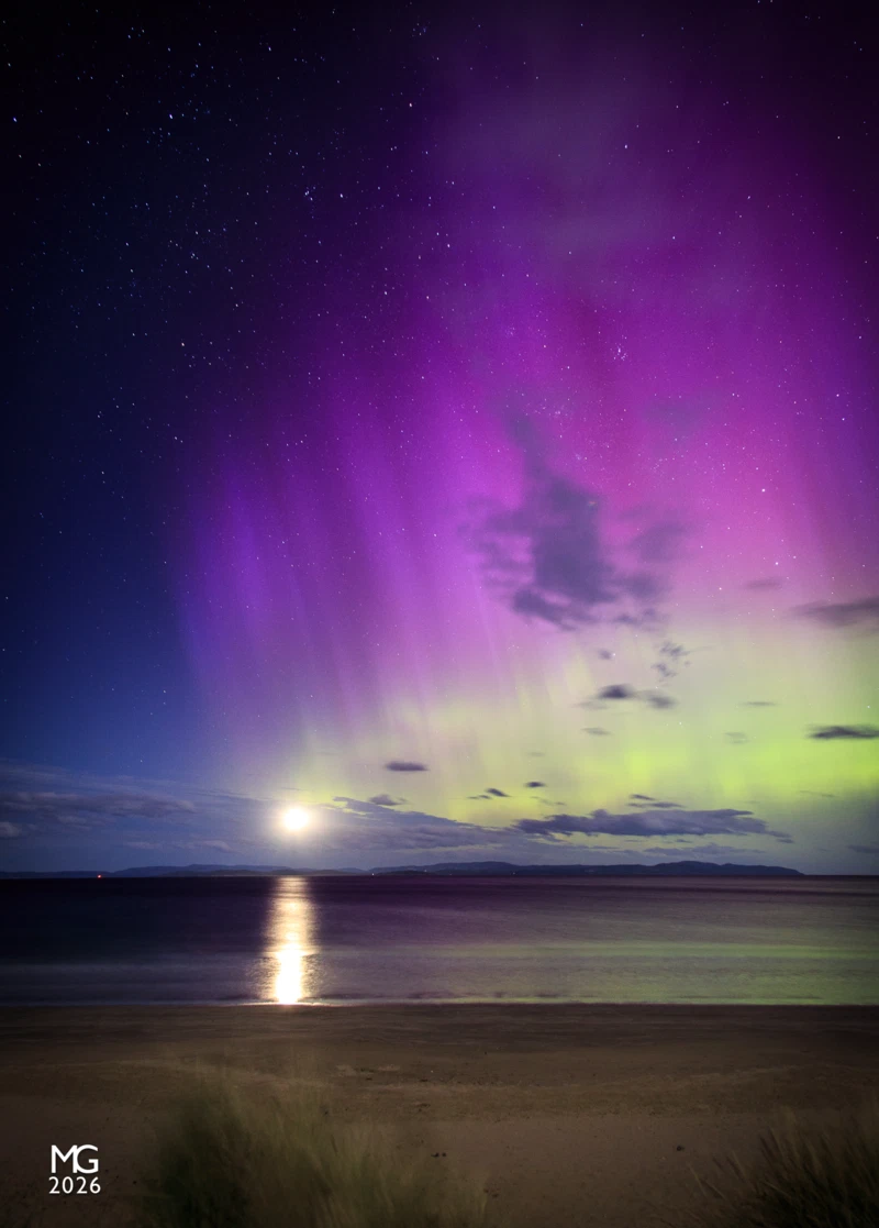 Landing approach As an aircraft approaches Hobart International Airport one of the year's most intense auroral displays paints the sky green and pink, the effects so strong they could be seen with the naked eye.