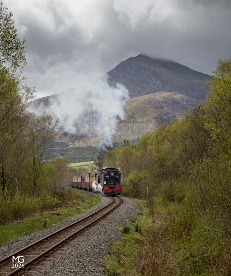 Fierce Climb NGG16 no. 87 rumbles uphill from Beddgelert towards Caernarfon on a bitterly cold spring morning as the peak of Moel Hebog disappears into the low cloud.